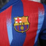 camiseta-fc-barcelona-cuarta-equipacion-version-jugador-2025-2026-escudo
