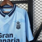 camiseta-las-palmas-segunda-equipacion-2025-2026-puño