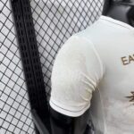 camiseta-napoli-segunda-equipacion-version-jugador-2025-2026-puño