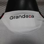 camiseta-river-plate-primera-equipacion-version-jugador-2025-2026-cuello-trasero