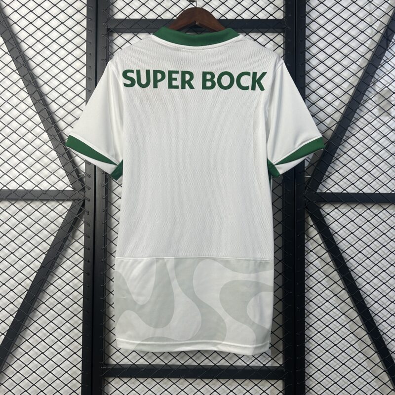 camiseta-sporting-de-lisboa-cuarta-equipacion-2025-2026-parte-trasera