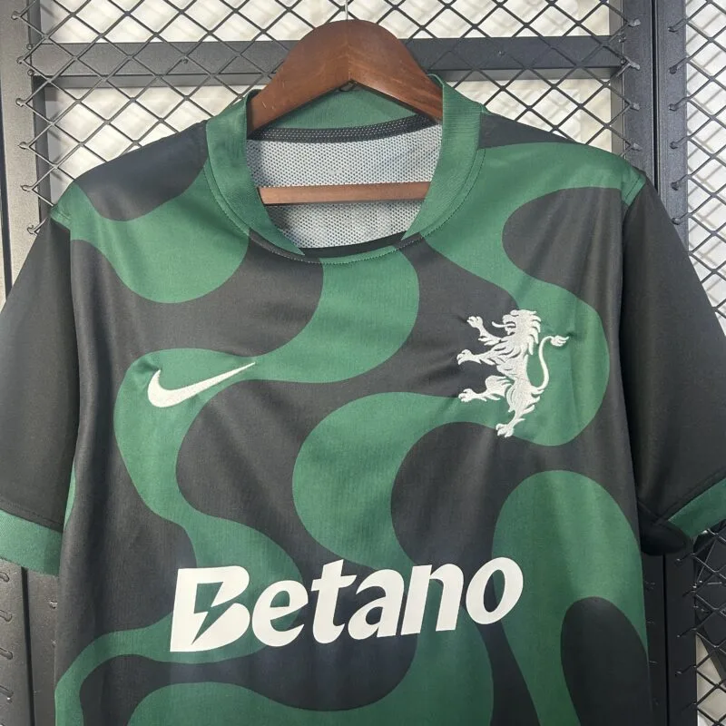 camiseta-sporting-de-lisboa-quinta-equipacion-2025-2026-cuello