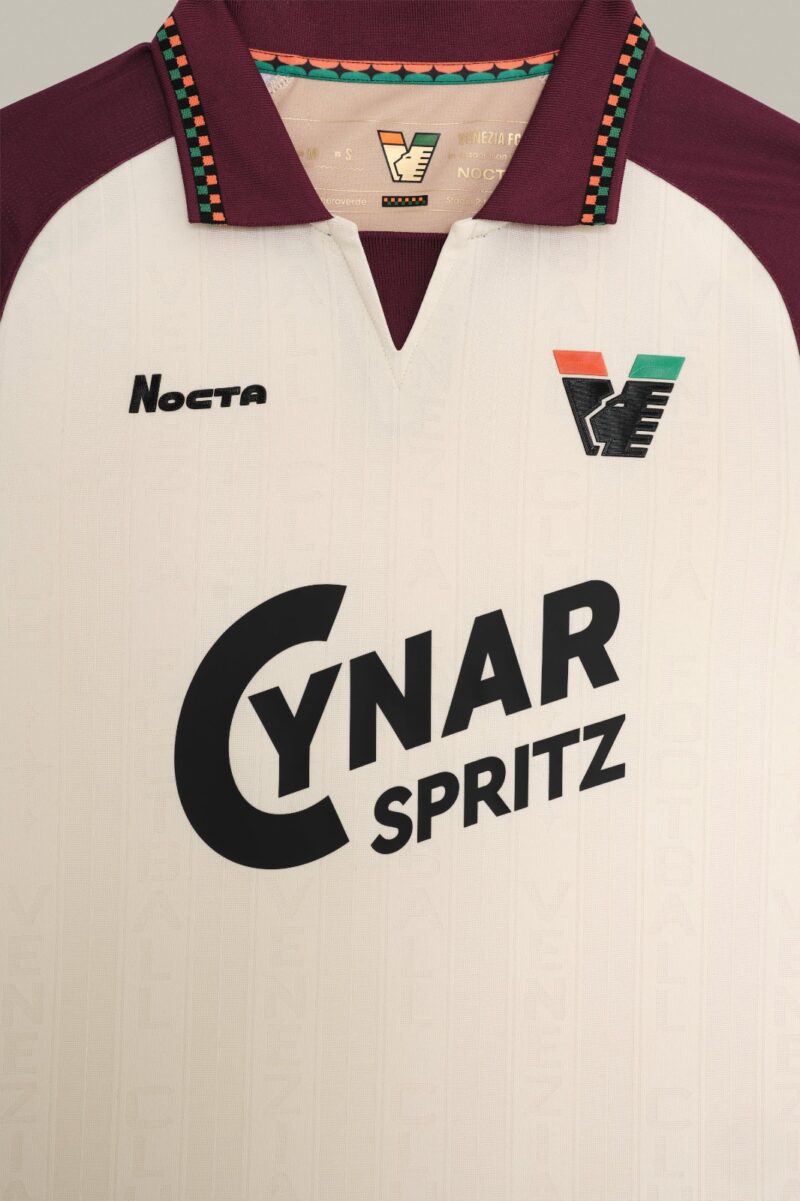 camiseta-venezia-fc-segunda-equipacion-2025-2026-pecho