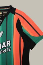 camiseta-venezia-fc-tercera-equipacion-2025-2026-puño