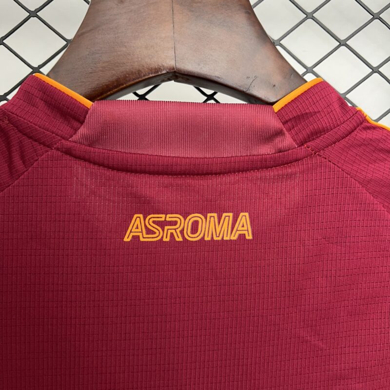 conjunto-niño-aston-villa-primera-equipacion-2025-2026-cuello-trasero