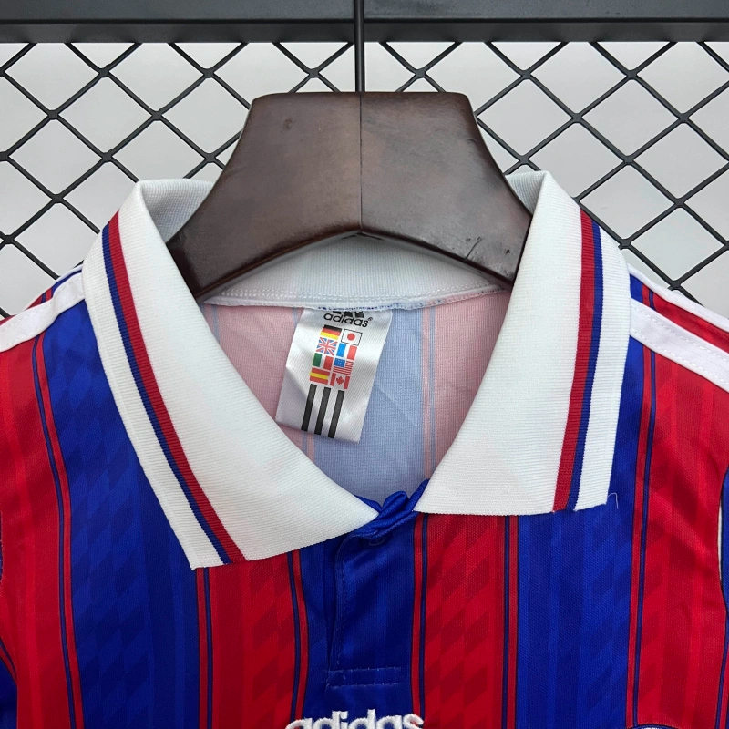 conjunto-niño-bayern-de-munich-primera-equipacion-retro-1995-1997-cuello