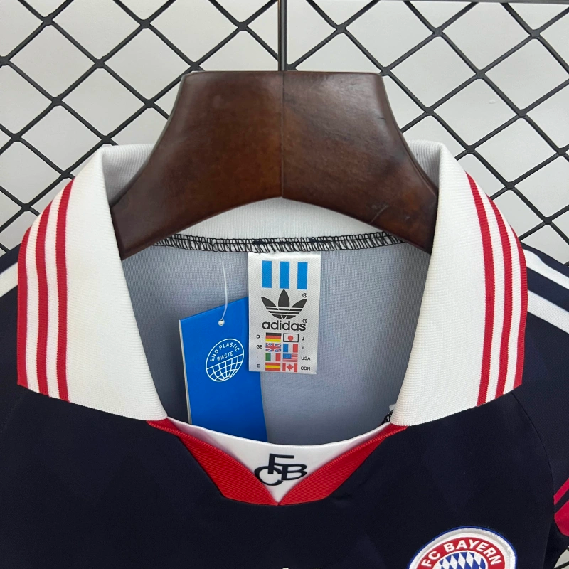 conjunto-niño-bayern-de-munich-primera-equipacion-retro-1997-1999-cuello