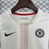 conjunto-niño-chelsea-segunda-equipacion-2025-2026-cuello