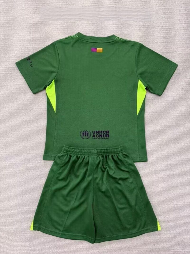 conjunto-niño-fc-barcelona-portero-verde-2025-2026-parte-trasera