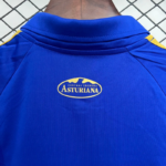 conjunto-niño-real-oviedo-primera-equipacion-2025-2026-cuello-trasero