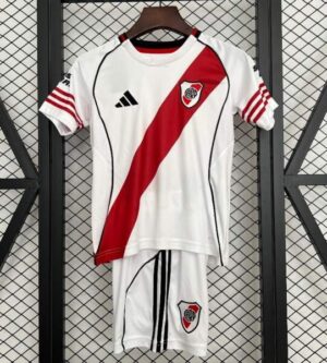 conjunto-niño-river-plate-2025-2026