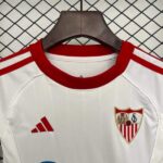 conjunto-niño-sevilla-primera-equipacion-2025-2026-cuello