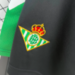 pantalon-corto-real-betis-primera-equipacion-2025-2026-escudo