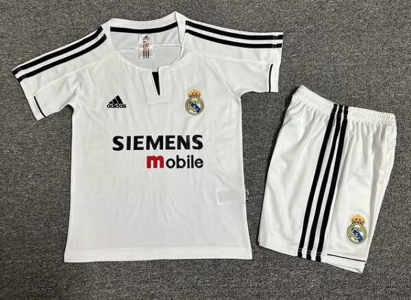 Conjunto niño Retro Real Madrid 2003-2004 primera equipacion Conjunto niño Retro Real Madrid 2003-2004 primera equipacion