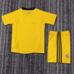 Conjunto niño Retro Real Madrid portero 2011-2012 dorsal