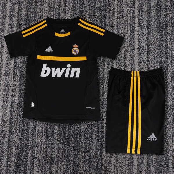 Conjunto niño Retro Real Madrid portero 2011-2012 negro Conjunto niño Retro Real Madrid portero 2011-2012 negro