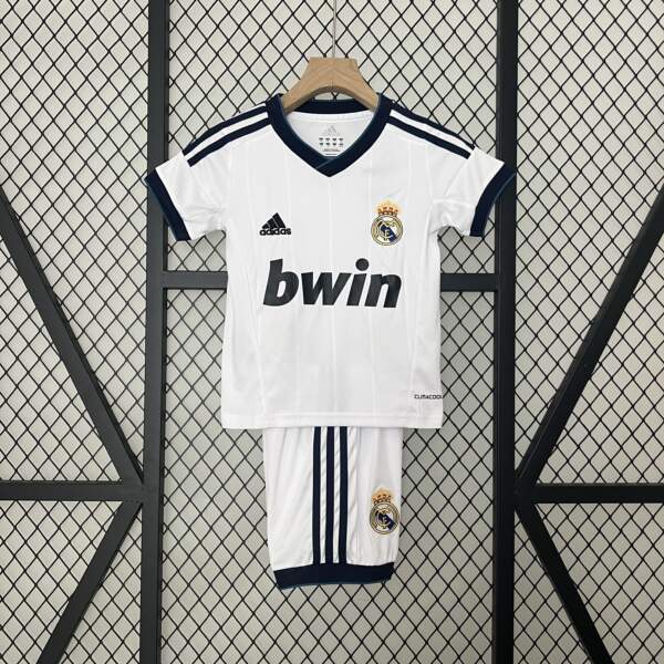 Conjunto niño Retro Real Madrid primera Equipacion 2012-2013 Conjunto niño Retro Real Madrid primera Equipacion 2012-2013