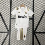 Conjunto niño Retro Real Madrid primera equipacion 2011-2012