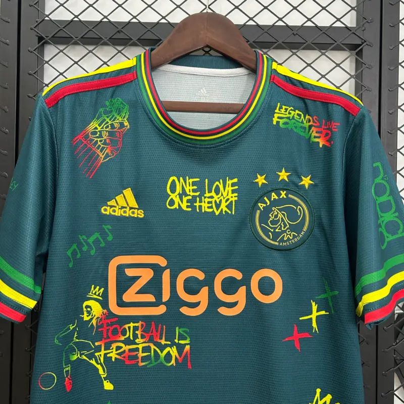 camiseta-ajax-bob-marley-edicion-especial-2025-2026-pecho