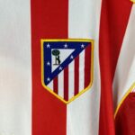 camiseta-atletico-de-madrid-spiderman-manga-larga-2005-escudo