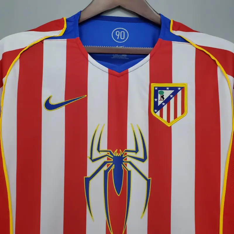 camiseta-atletico-madrid-retro-2004-2005-spiderman-pechi