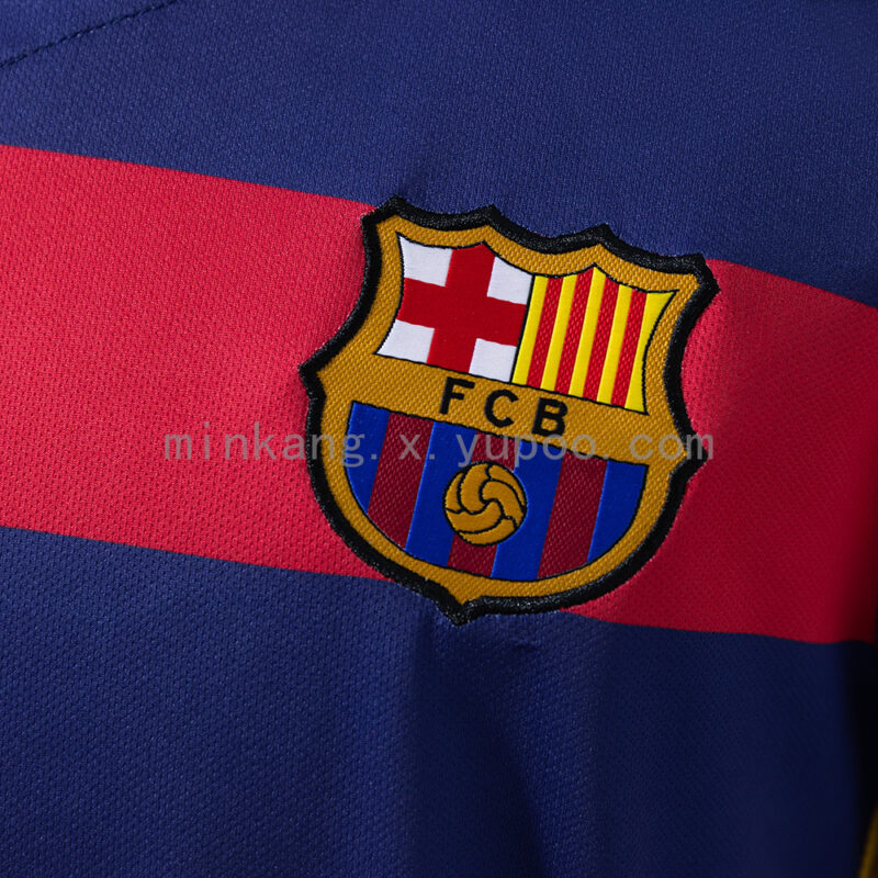 camiseta-barcelona-2015-manga-larga-escudo