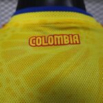 camiseta-colombia-mundial-2026-version-jugador-2025-2026-cuello-trasero