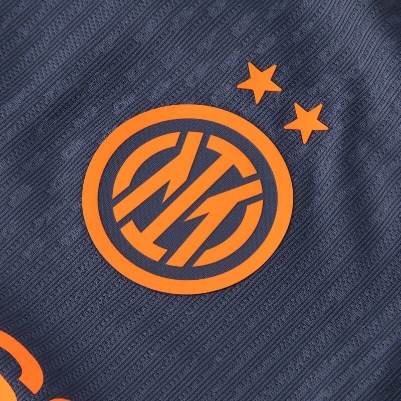 camiseta-inter-milan-tercera-equipacion-2025-2026-escudo