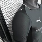 camiseta-manchester-city-segunda-equipacion-version-jugador-2025-2026-puño