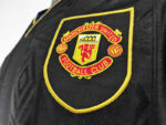 camiseta-manchester-united-version-jugador-1993-1994-escudo