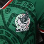 camiseta-mexico-primera-equipacion-mexico-version-jugador-2025-2026-escudo
