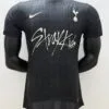 camiseta-tottenham-edicion-especial-stray-kids-2025-2026