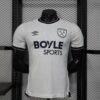 camiseta-west-ham-segunda-equipacion-version-jugador-2025-2026