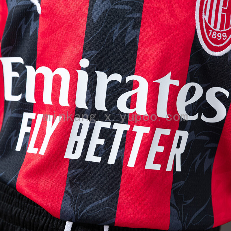 conjunto-niño-ac-milan-primera-equipacion-2025-2026-pecho