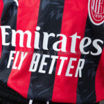 conjunto-niño-ac-milan-primera-equipacion-2025-2026-pecho