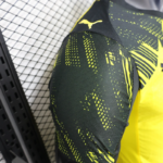 Camiseta Borussia Dortmund Primera Equipacion 2025-26 Versión Jugador-lateral hombro