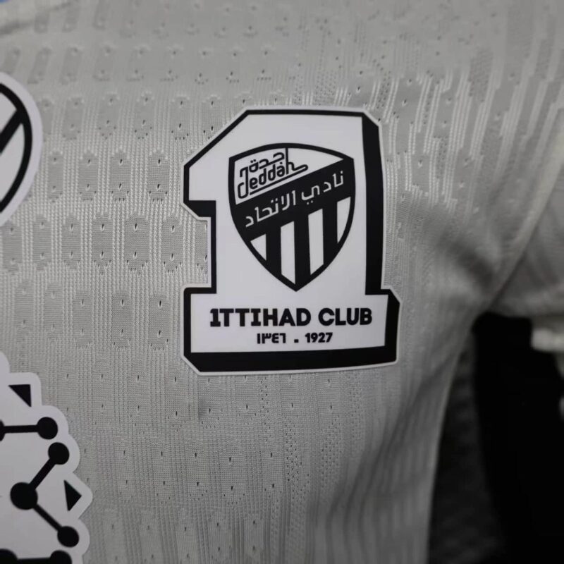 camiseta-al-ittihad-segunda-equipacion-version-jugador-2025-2026-escudo