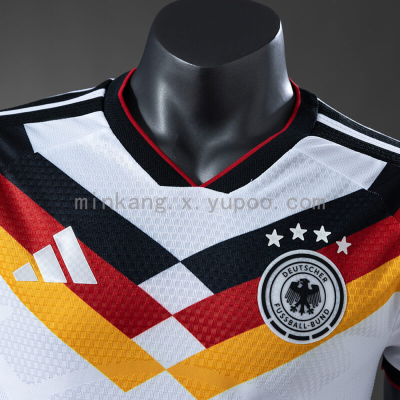 camiseta-alemania-primera-equipacion-version-jugador-2025-2026-cuello