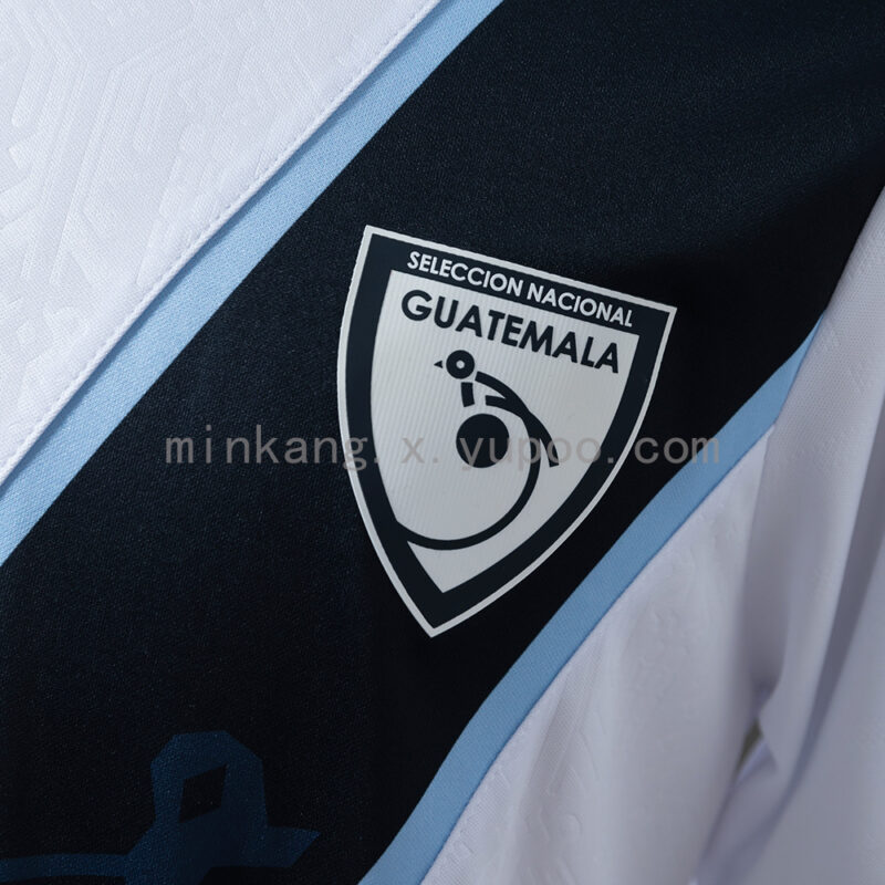 camiseta-guatemala-primera-equipacion-2026-escudo
