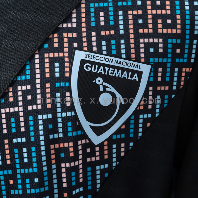 camiseta-guatemala-tercera-equipacion-2025-2026-escudo
