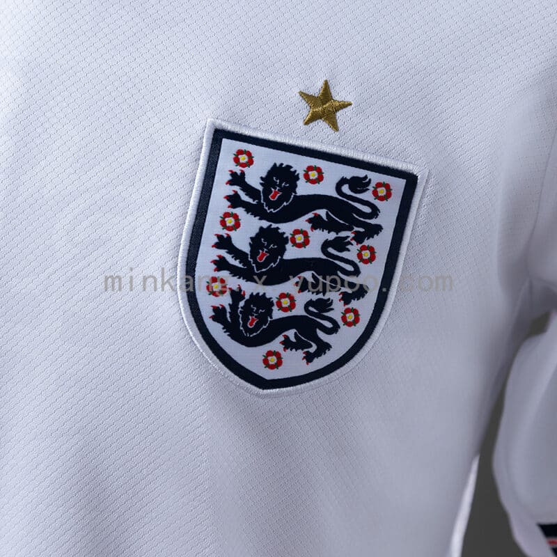 camiseta-inglaterra-primera-equipacion-mundial-2026-escudo