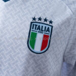 camiseta-italia-segunda-equipacion-2025-2026-escudo