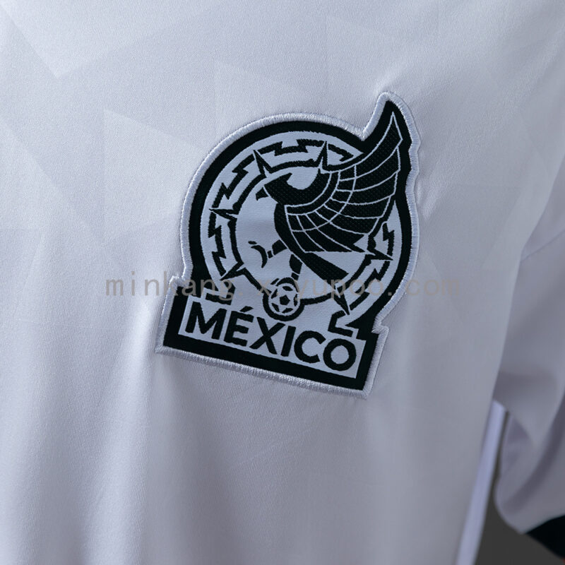 camiseta-mexico-segunda-equipacion-2026-escudo