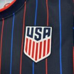 camiseta-usa-segunda-equipacion-2025-2026-escudo