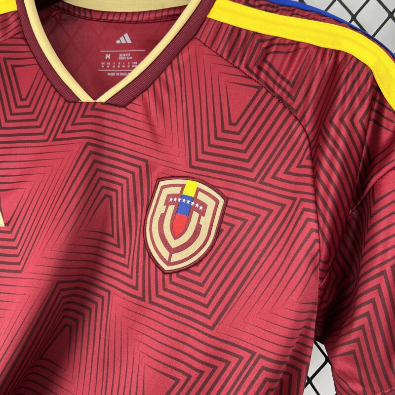 camiseta-venezuela-primera-equipacion-2026-escudo