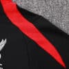 chandal-liverpool-2024-2025-hombro