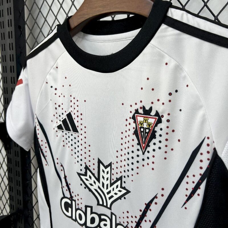 conjunto-niño-albacete-primera-equipacion-2025-2026-pecho