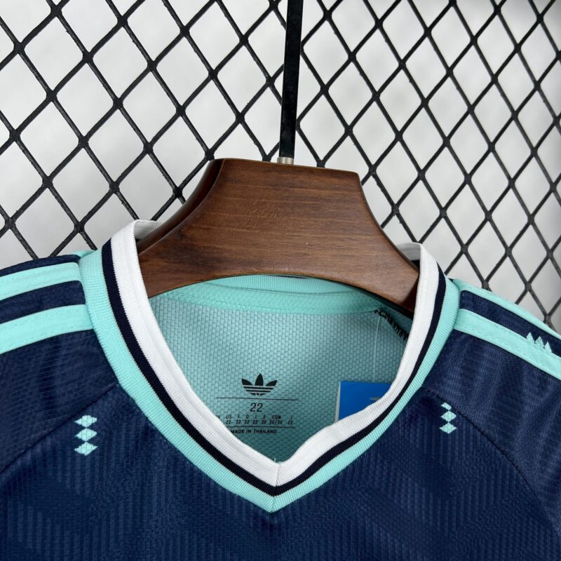 conjunto-niño-alemania-segunda-equipacion-2026-cuello