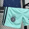 conjunto-niño-alemania-segunda-equipacion-2026-escudo