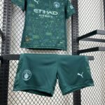 conjunto-niño-manchester-city-cuarta-equipacion-2025-2026-parte-inferior
